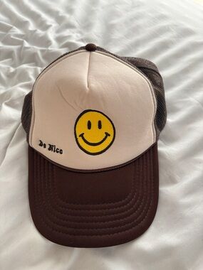 LA LA LAND Smiley Trucker Hat